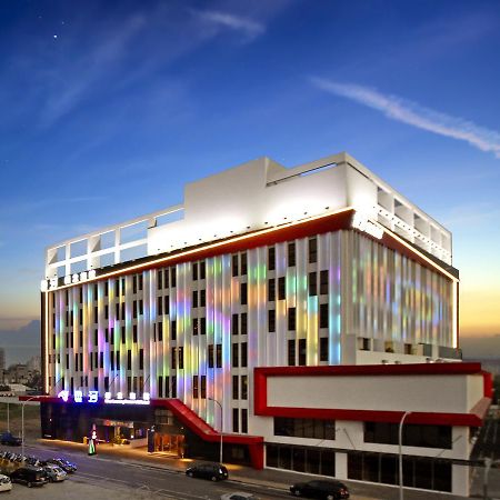 U-Her Hotel Taichung Extérieur photo